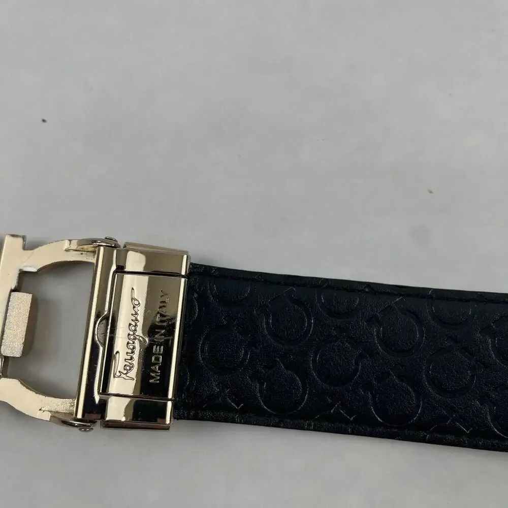 Salvatore Ferragamo Gancini Belt Black Leather Gold Buckle Italy 35” Fair